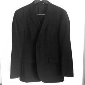 Boss classic navy suit in The James fit.